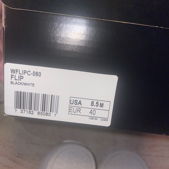 Women’s LUGZ Sneakers - Picture 2 of 4